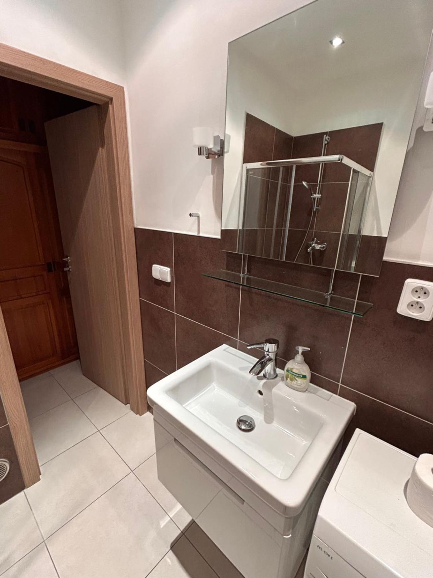 Apartments Karlin Прага Экстерьер фото